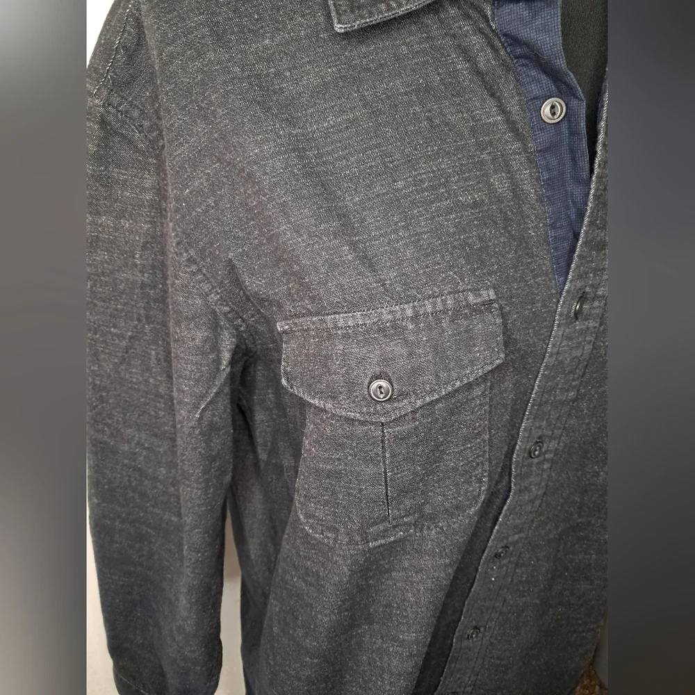 Banana Republic Men's Expedition Denim Standard Fit Button Up Shirt